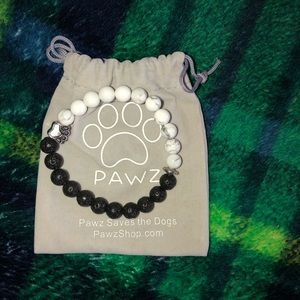 Pawz marble bracelet